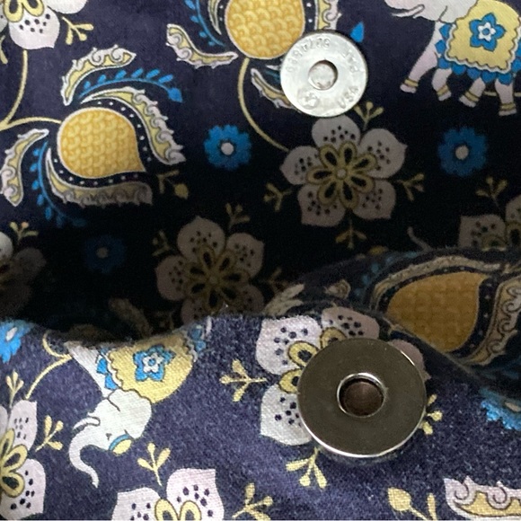 Vera Bradley Bag. - Picture 8 of 8